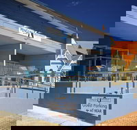 Penguin Beachfront Apartments - Palm Beach Accommodation