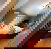 Finlie - Palm Beach Accommodation