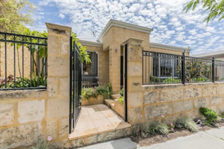 Palm Beach Accommodation