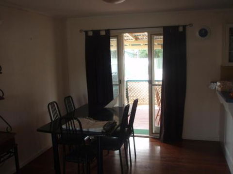 Dalby Homestyle Accommodation - Palm Beach Accommodation 4