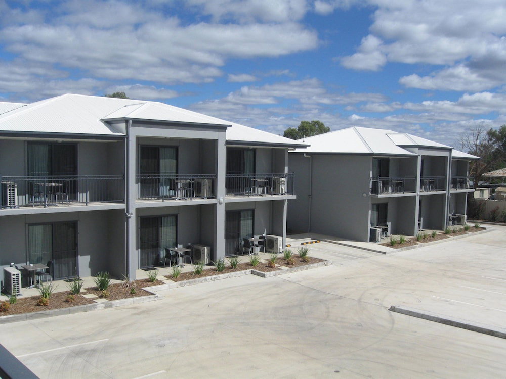 Hookswood QLD Palm Beach Accommodation