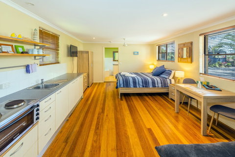 Safety Beach Ocean Bungalows - Palm Beach Accommodation 6