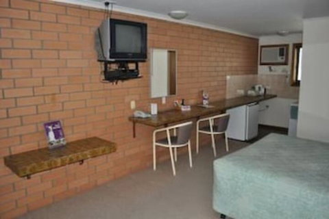 Keith Motor Inn - Palm Beach Accommodation 7