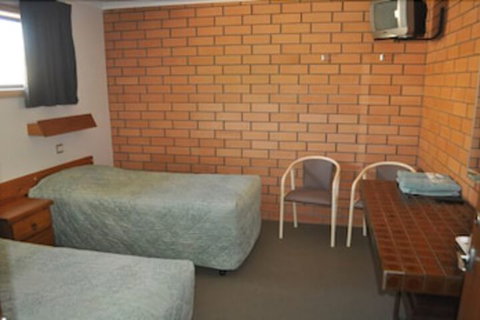 Keith Motor Inn - Palm Beach Accommodation 5