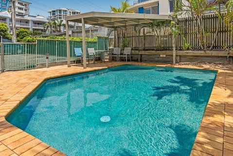 Surfcomber On The Beach - Palm Beach Accommodation 3