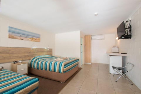 A & A Motel - Palm Beach Accommodation 2