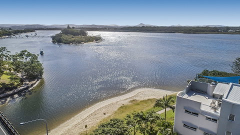 Reflections Holiday Apartments - Palm Beach Accommodation 0
