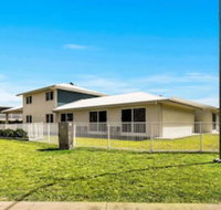 Econo Lodge Beachside - Palm Beach Accommodation