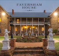 Faversham House - Palm Beach Accommodation
