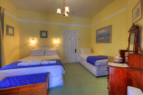 Acacia Bed & Breakfast - Palm Beach Accommodation 5