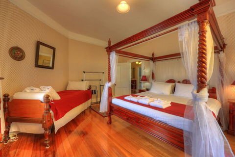Acacia Bed & Breakfast - Palm Beach Accommodation 4