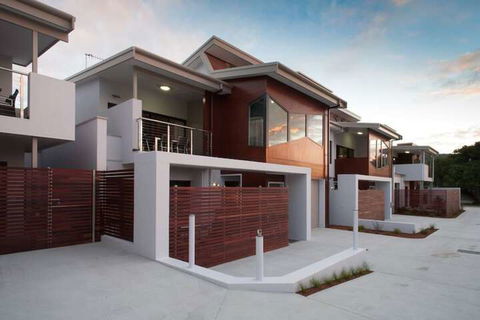 Albany Waves - Palm Beach Accommodation 2