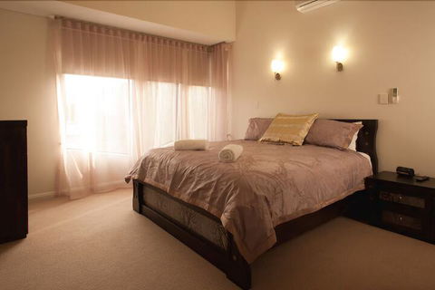Albany Waves - Palm Beach Accommodation 6