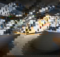 Waterfront Melbourne Apartments - Palm Beach Accommodation