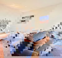 Phoenix Apartments - Palm Beach Accommodation