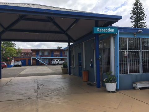 Ashfield Motor Inn - Palm Beach Accommodation 1