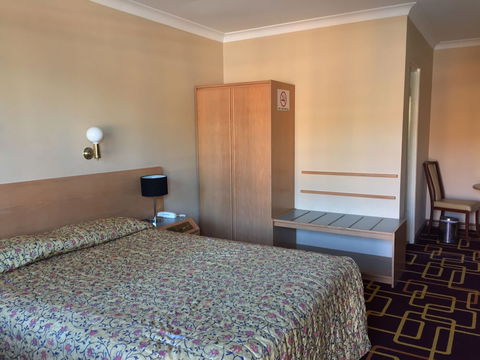 Ashfield Motor Inn - Palm Beach Accommodation 2
