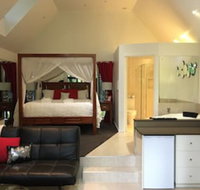 Linger A While Chalet - Palm Beach Accommodation