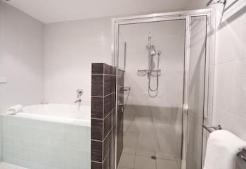 Altitude Apartments - Palm Beach Accommodation 4