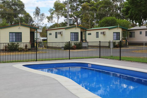 Avondel Caravan Park - Palm Beach Accommodation 2