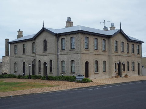 The Customs House B&B - Palm Beach Accommodation 1