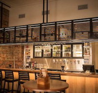 Queens Arms Hotel - Palm Beach Accommodation