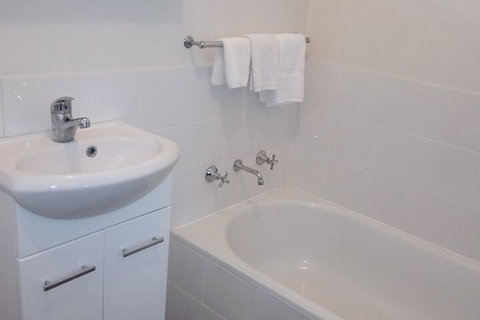 Millicent Motel - Palm Beach Accommodation 3