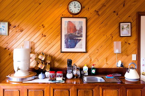 Albanys Big Grove Bed & Breakfast - Palm Beach Accommodation 6