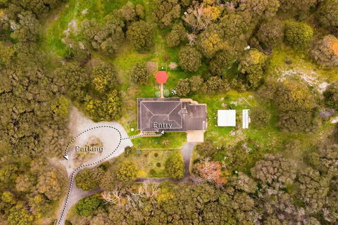 Albanys Big Grove Bed & Breakfast - Palm Beach Accommodation 1