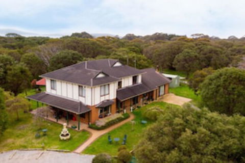 Albanys Big Grove Bed & Breakfast - Palm Beach Accommodation 0