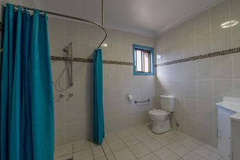 CBD Accommodation Tamworth - Palm Beach Accommodation 1
