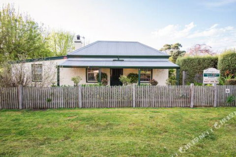 Georgies Cottage - Palm Beach Accommodation 4