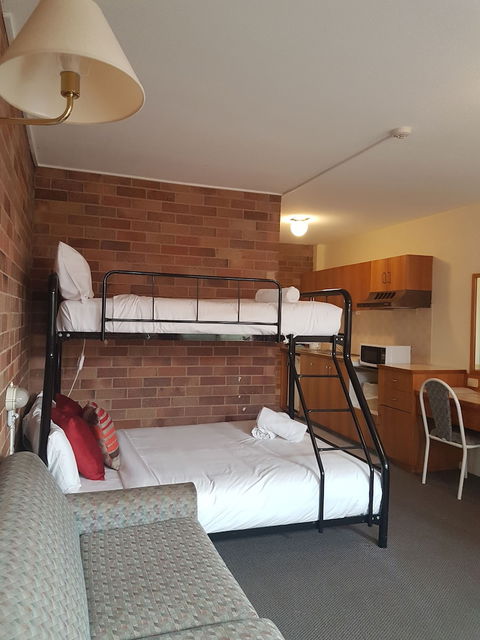 All Seasons Motel Armidale - Palm Beach Accommodation 3