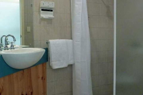 Coonawarra Units - Palm Beach Accommodation 5