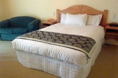 Coonawarra Units - Palm Beach Accommodation 4