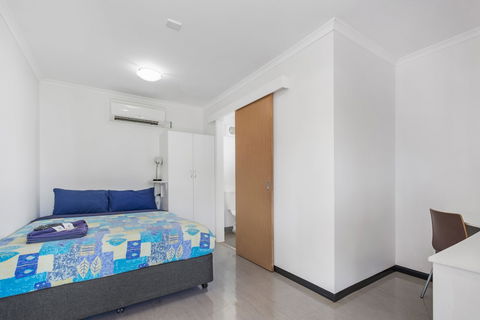 Cherratta Lodge - Palm Beach Accommodation 5