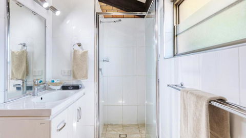 All Travellers Motor Inn - Palm Beach Accommodation 3