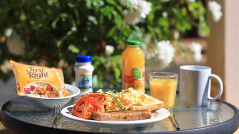 All Travellers Motor Inn - Palm Beach Accommodation 1