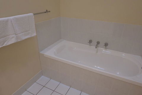 A Secret Garden - Palm Beach Accommodation 5