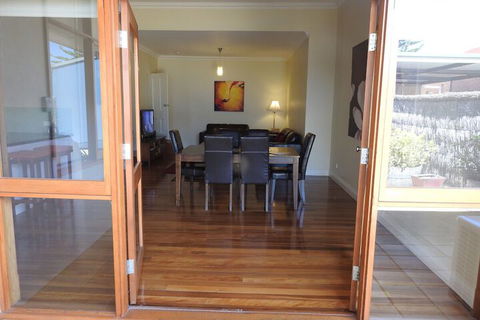 A Secret Garden - Palm Beach Accommodation 4