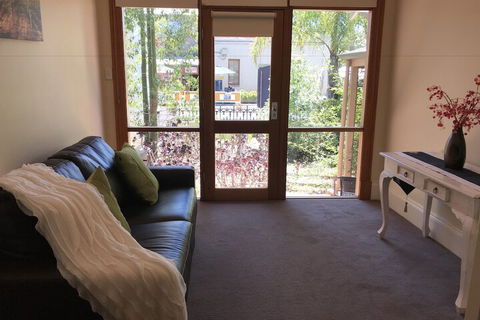 A Secret Garden - Palm Beach Accommodation 1