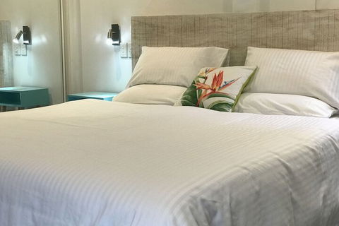 Garasu Lodge - Palm Beach Accommodation 2