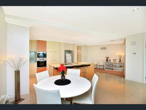 Gallery Resort Apartments - Palm Beach Accommodation 6