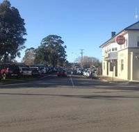 Longwarry Hotel - Palm Beach Accommodation