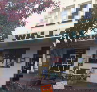 Lake Wallace Hotel - Palm Beach Accommodation
