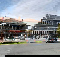 Gunbower Hotel Restaurant - Palm Beach Accommodation