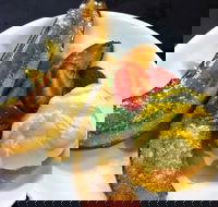 Lucky Thai  Lao Restaurant - Palm Beach Accommodation