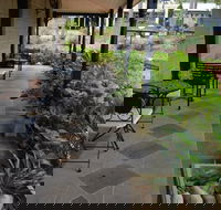 Meze Me Grove - Palm Beach Accommodation