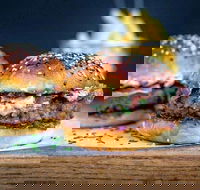 Singh Thai Restaurant - Palm Beach Accommodation