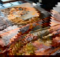 Sir John's Bar - Palm Beach Accommodation